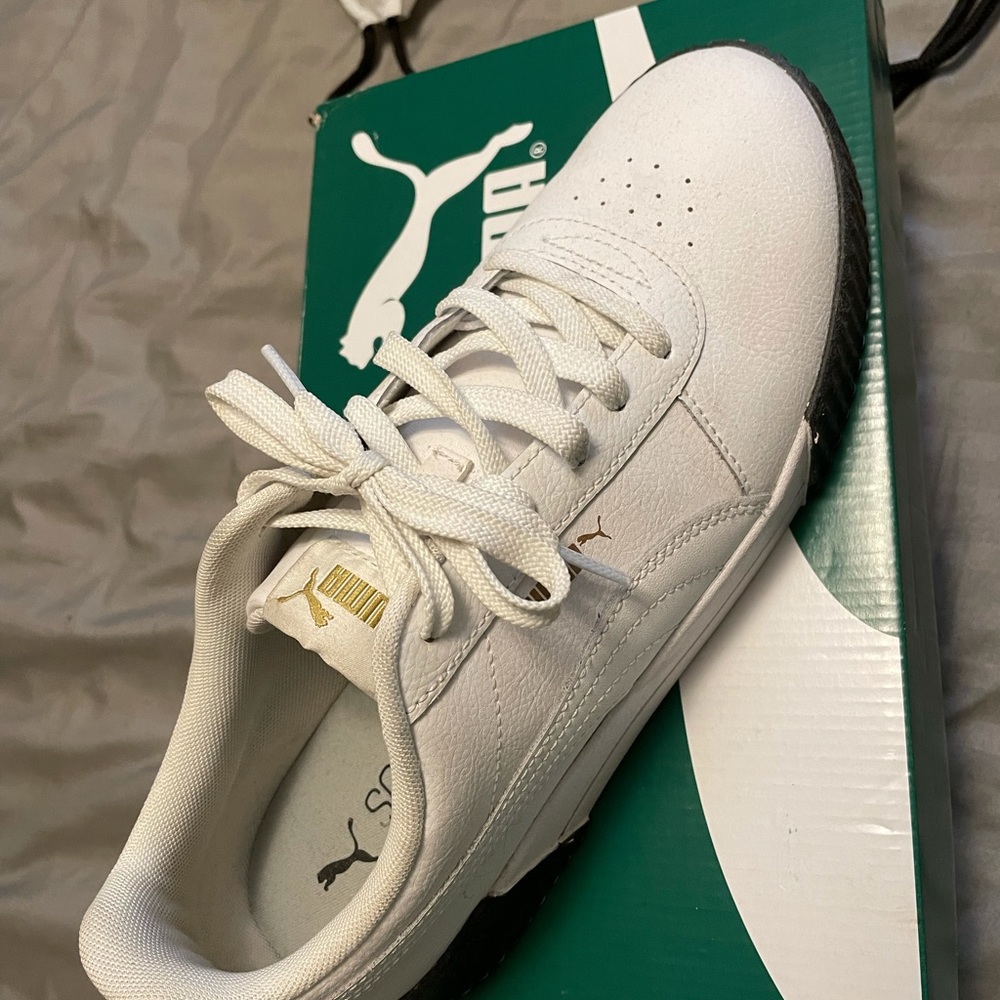 Women’s soft foam puma tennis shoes